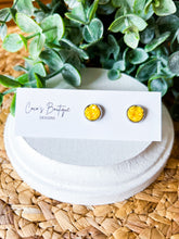 Load image into Gallery viewer, Druzy Studs