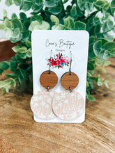 Load image into Gallery viewer, Clara