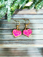 Load image into Gallery viewer, Glitter Heart Earrings