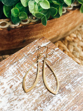 Load image into Gallery viewer, Ginny