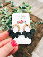 Load image into Gallery viewer, Black Lace Petal