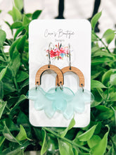 Load image into Gallery viewer, Frosted Mint Petal