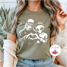 Load image into Gallery viewer, Bigfoot Alien Love